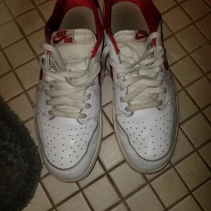 (SOLD) Low top jordan 1s
